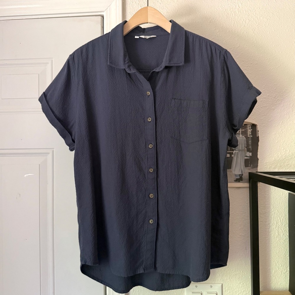 BRIDGE & BURN navy blue short sleeve cuffed button up cropped shirt